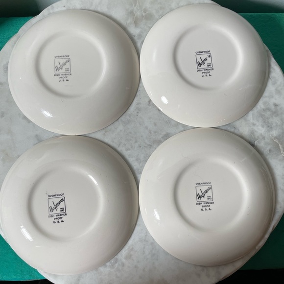 Vintage Harkerware Bread & Butter Plates - Set of 4 - Persian Key in Sage Green - Picture 4 of 4